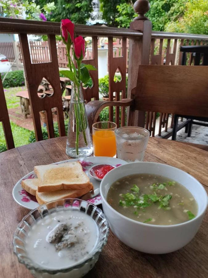 2N Guesthouse Phetchaburi Luaran gambar