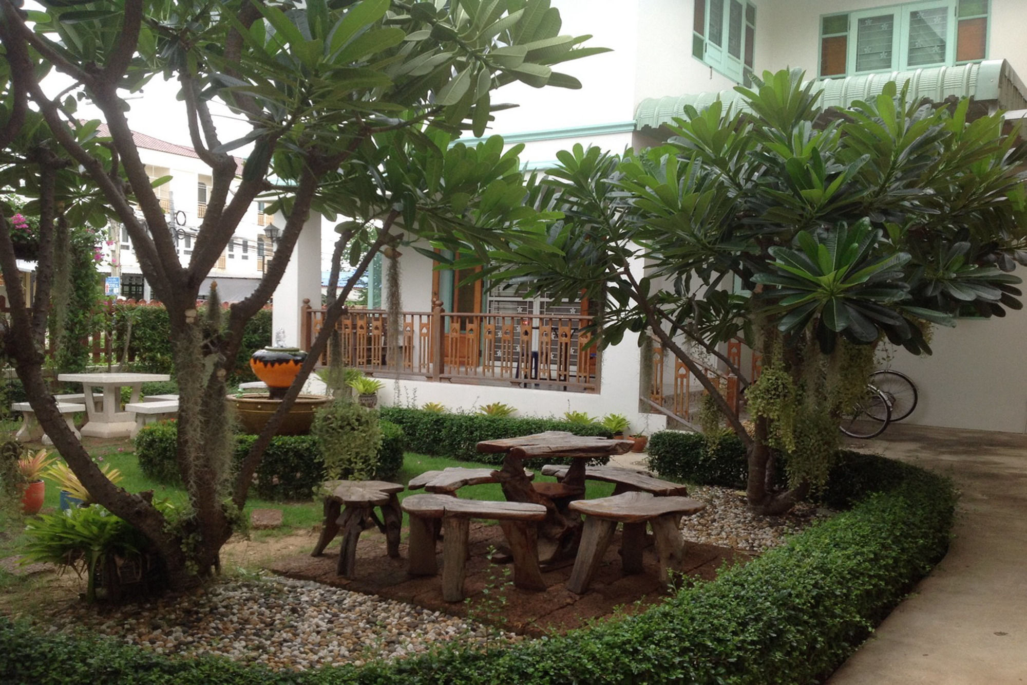 2N Guesthouse Phetchaburi Luaran gambar