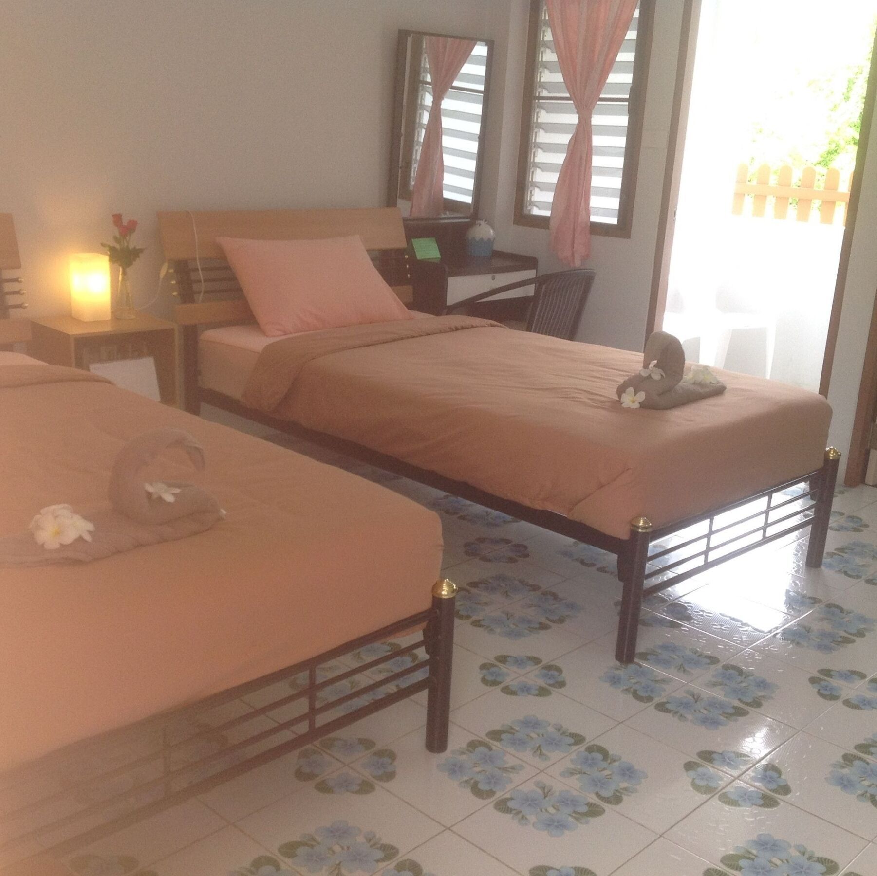 2N Guesthouse Phetchaburi Luaran gambar