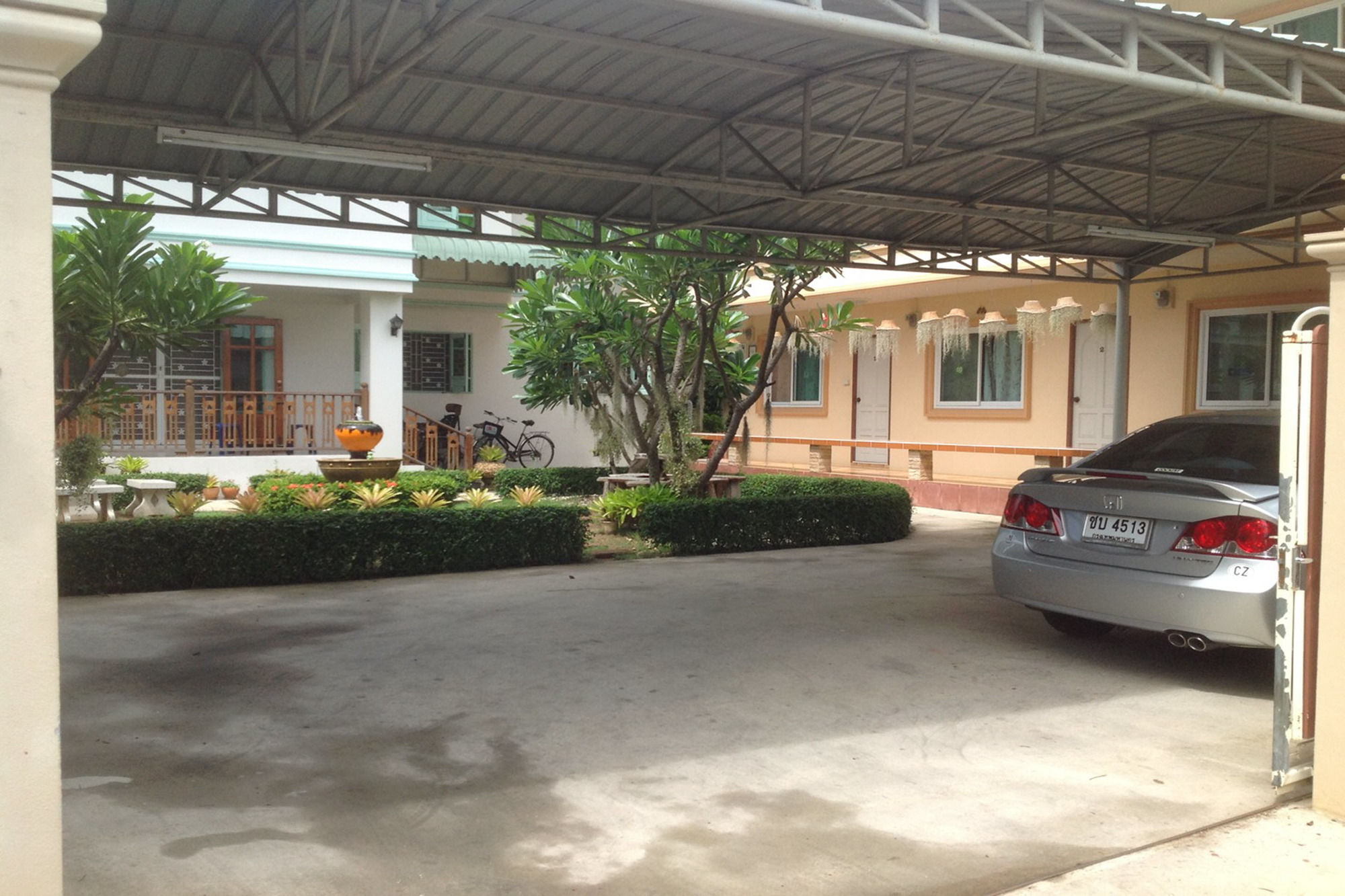 2N Guesthouse Phetchaburi Luaran gambar